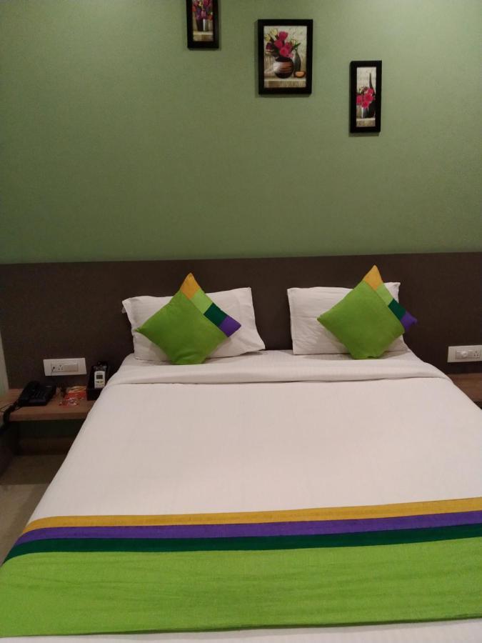 Hotel Ocean Suites Mumbai Exteriör bild